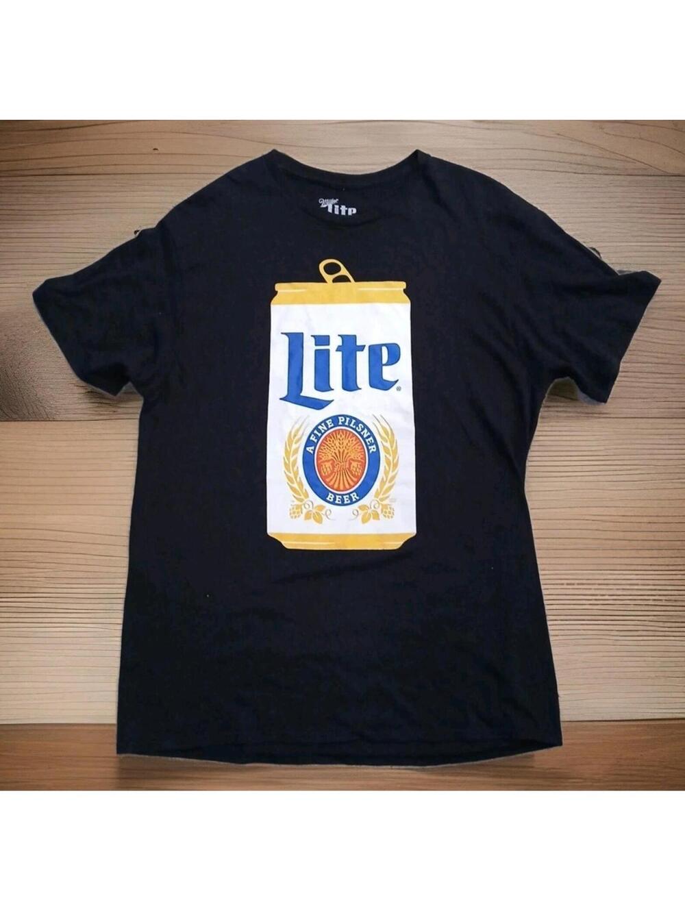 miller lite shirt Size Large (033)